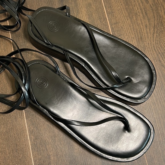Urban Outfitters Jaida Platform Thong Sandal - Picture 4 of 11